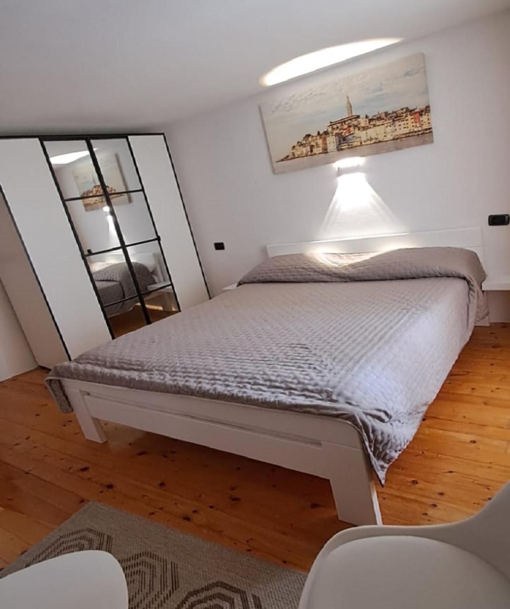 Augusta Apartment โรวีน ภายนอก รูปภาพ