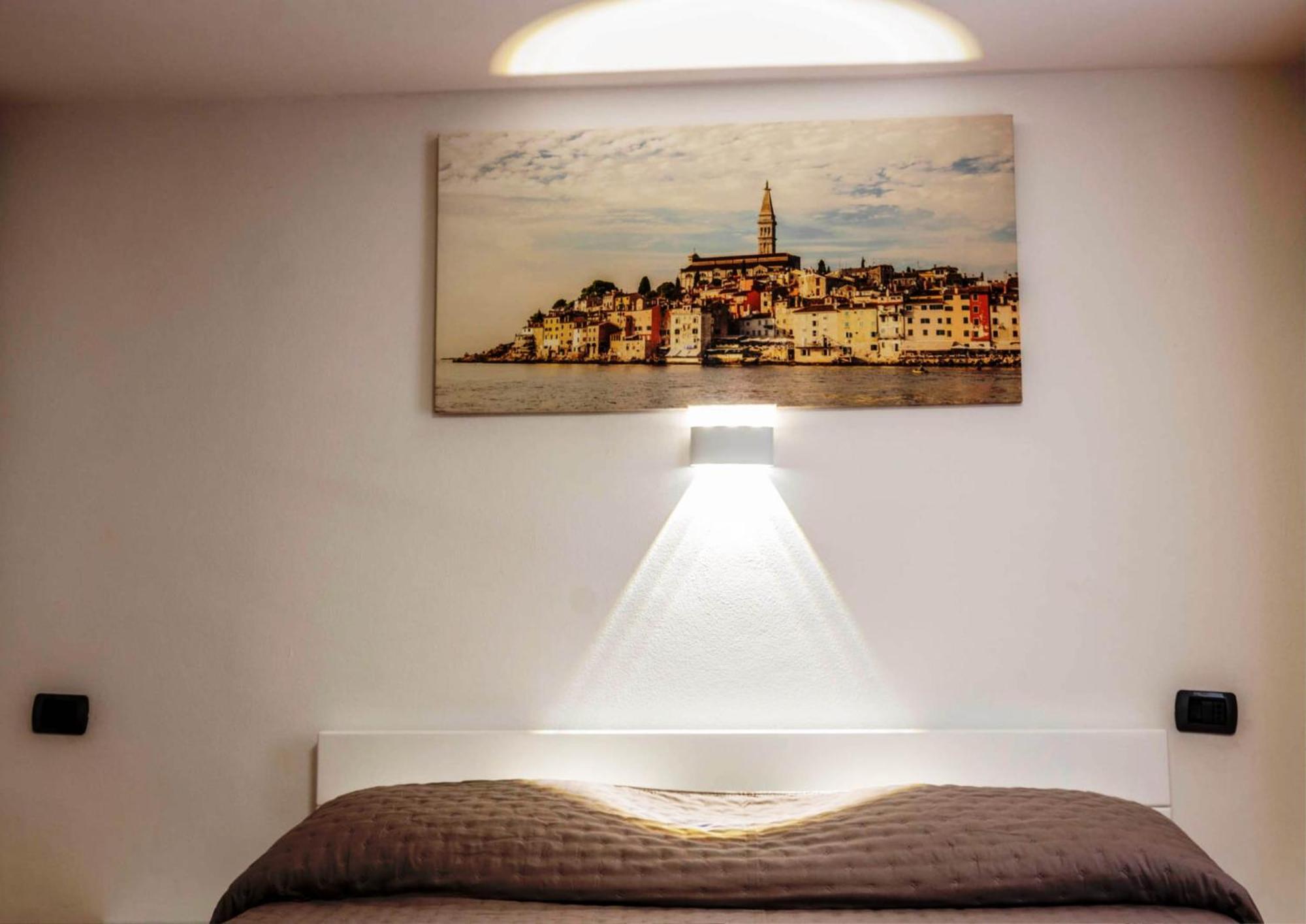 Augusta Apartment โรวีน ภายนอก รูปภาพ