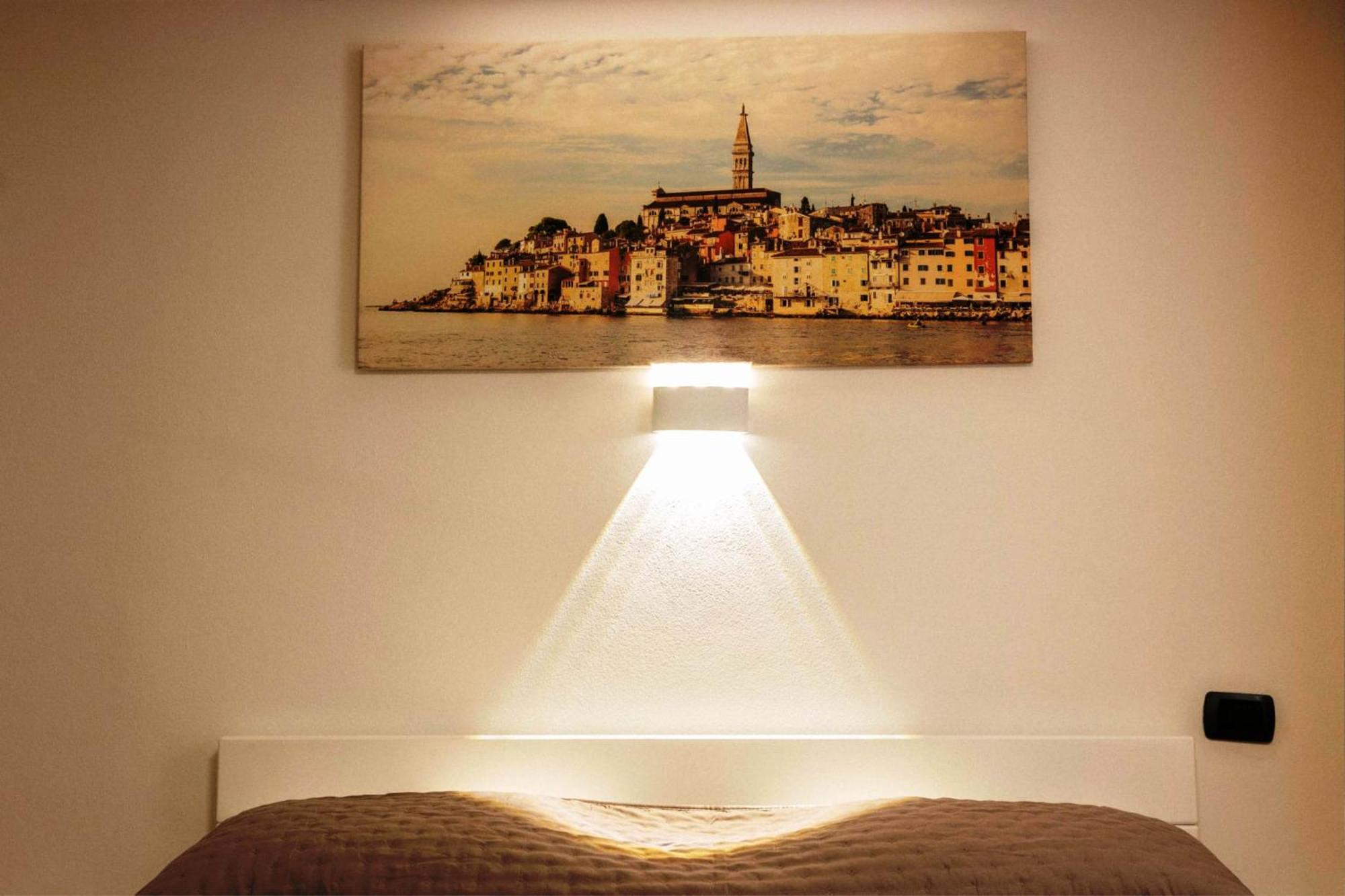 Augusta Apartment โรวีน ภายนอก รูปภาพ